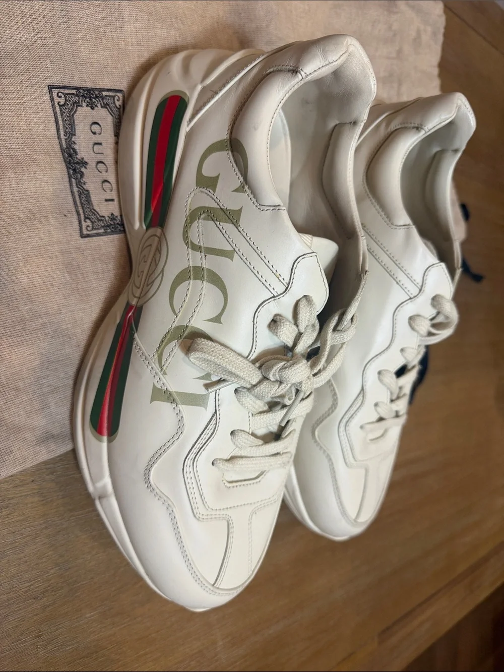 Gucci Off-White Leather Rhyton Sneakers with Red & Green Stripe